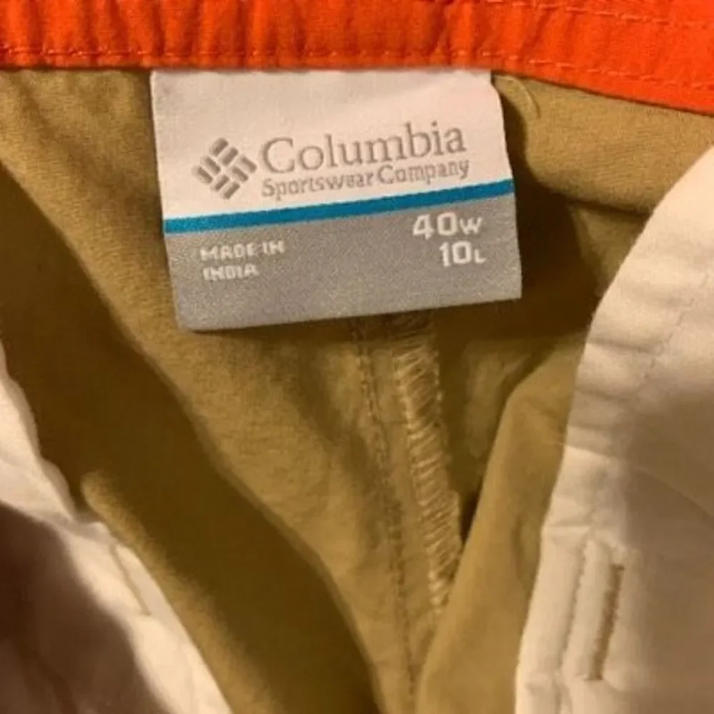 Columbia Size 40 Lightweight Tan Shorts *See Description*